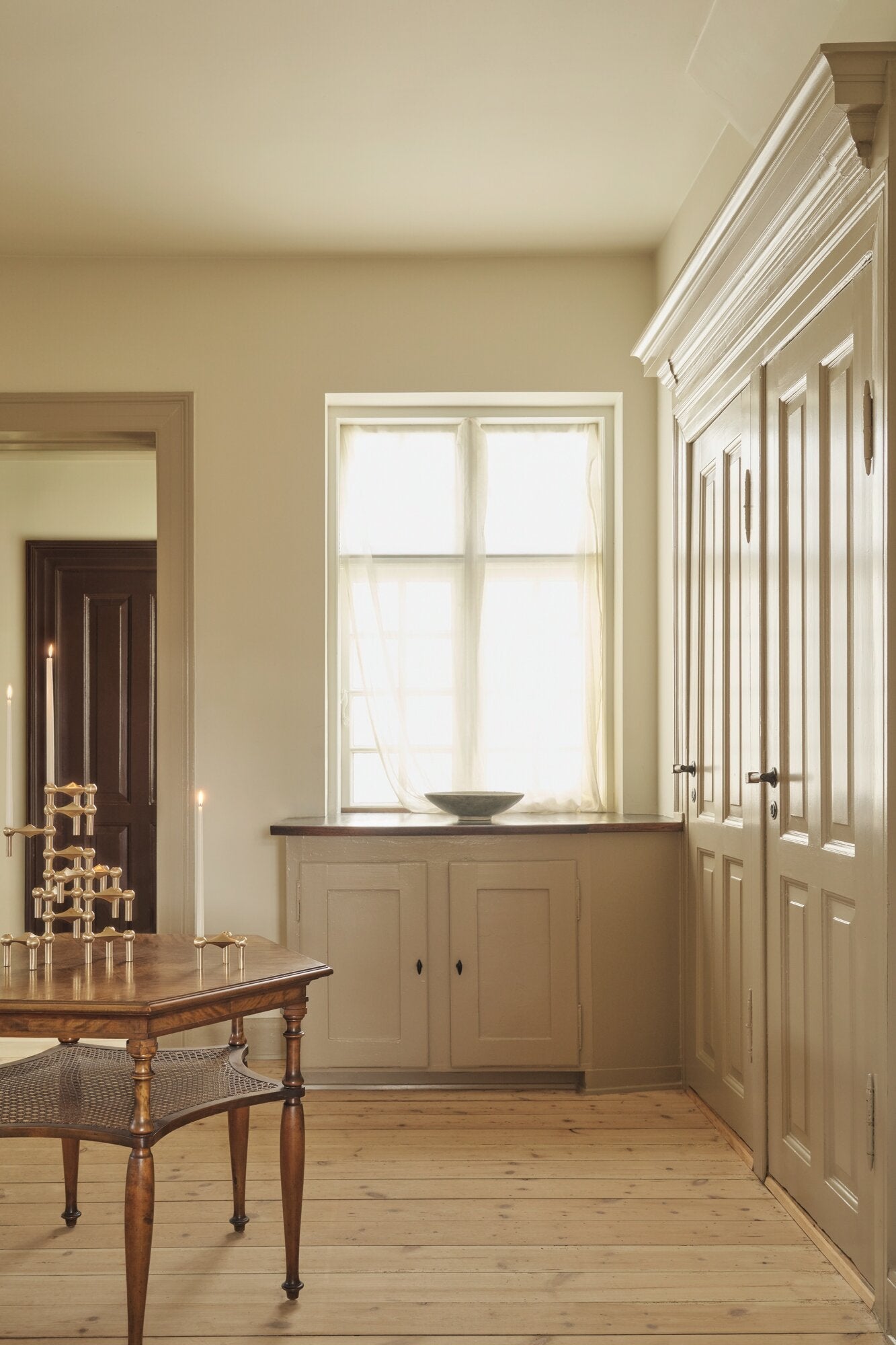 Nagel lysestage - børstet messing